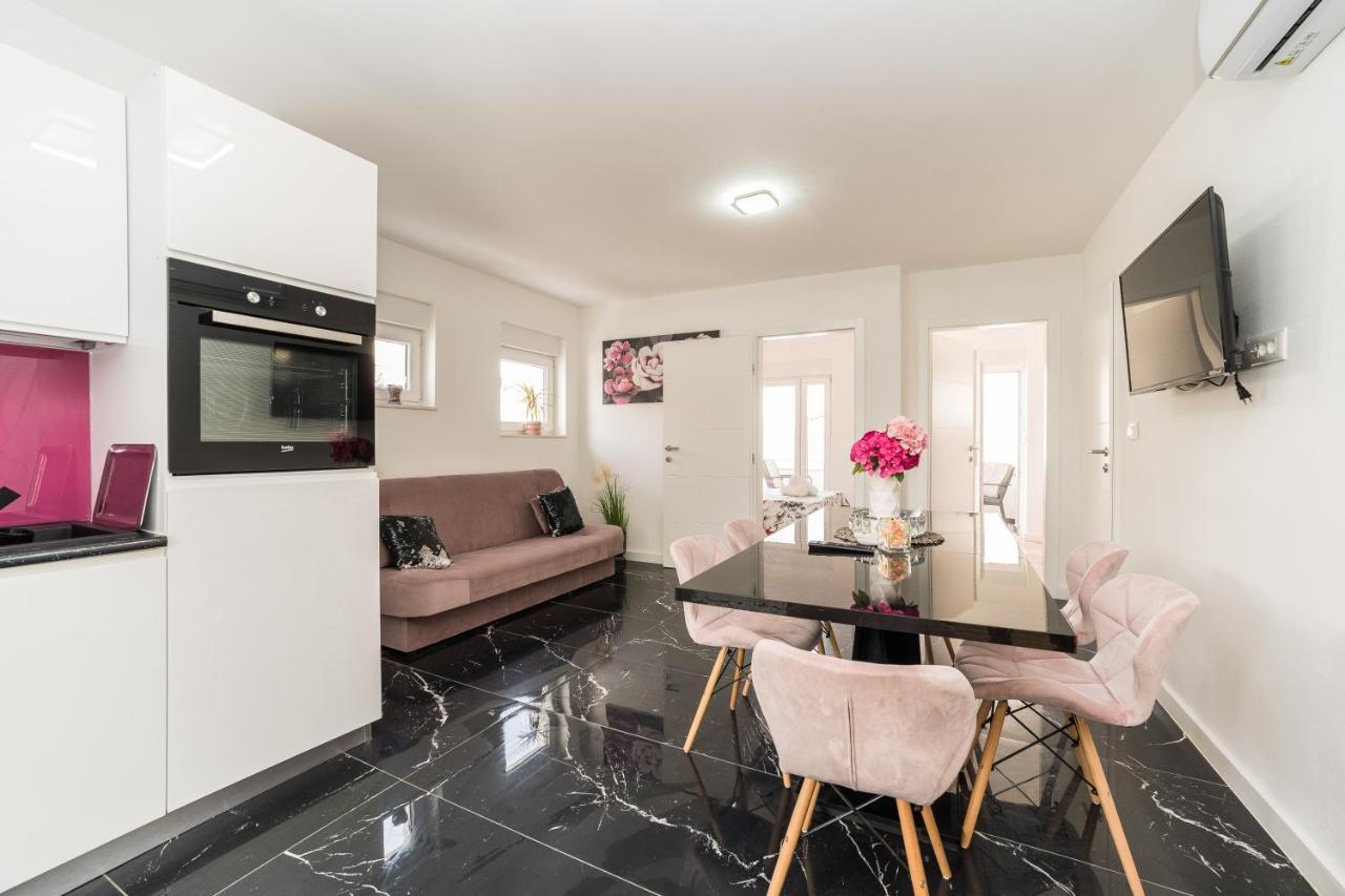 Holiday House Dominik Apartments Sveti Petar  Rom bilde