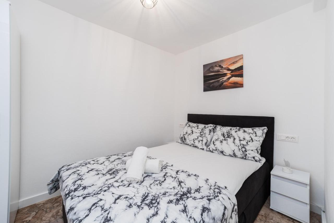 Holiday House Dominik Apartments Sveti Petar  Rom bilde